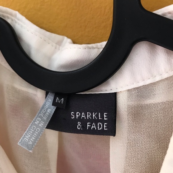 Edgy Sheer studded collar blouse - Picture 2 of 5